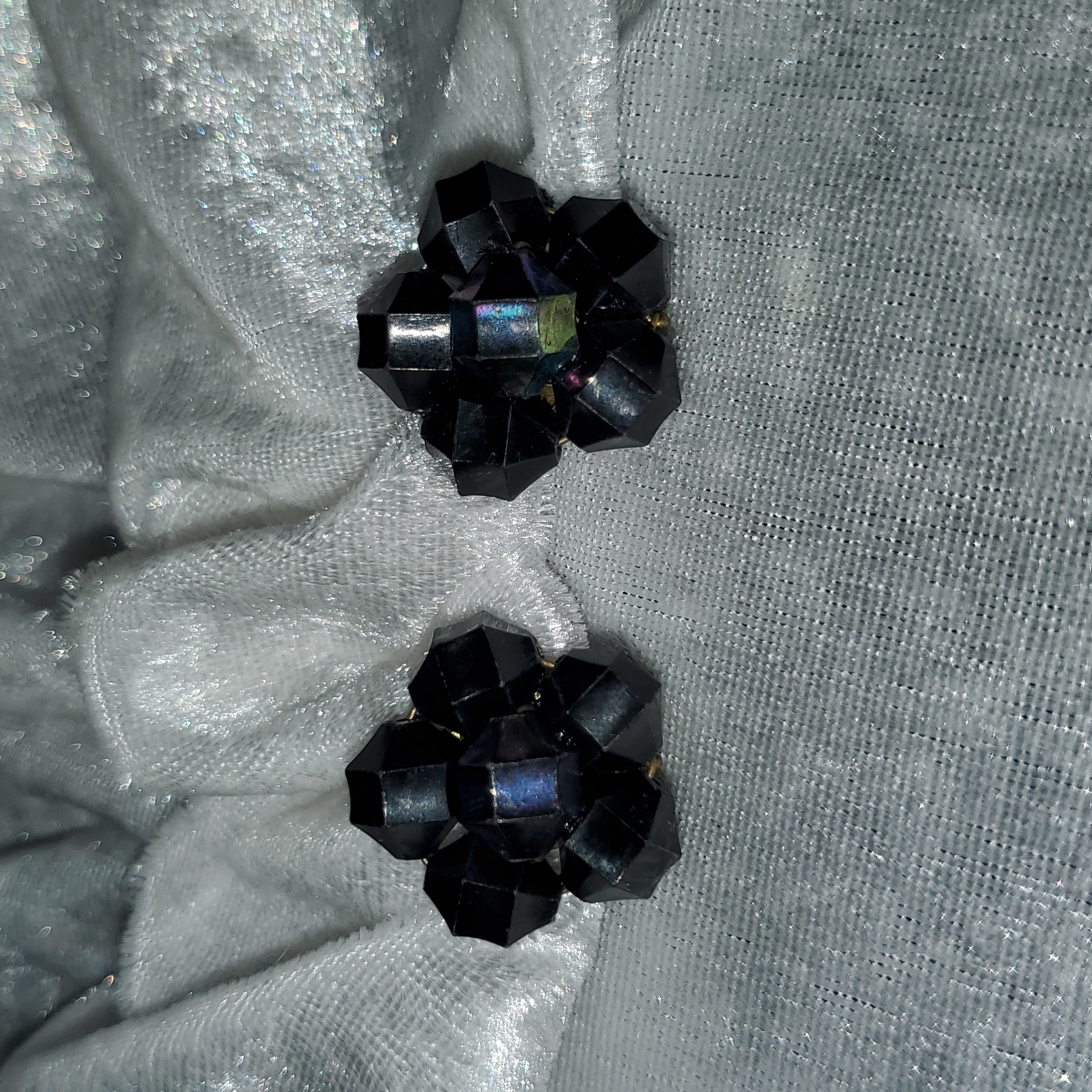 Vintage West Germany Black Iridescent Lucite Bead Cluster Clip On Earrings 9$